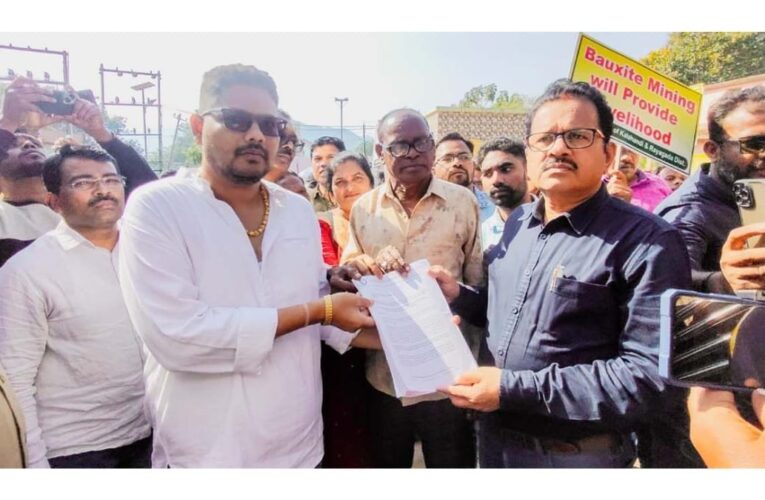 कालाहांडी विकास के लिए लांजीगढ़ बॉक्साइट खदानों की ग्राम सभा आयोजित करने का आग्रह