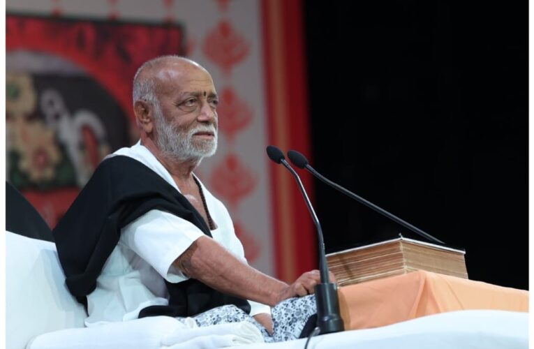शिव मंदिर में मोरारी बापू की पूजा: एक न्यायसंगत दृष्टिकोण
