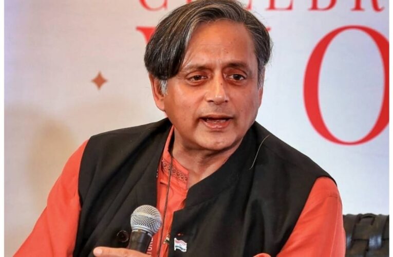 डॉ. शशि तरूर ने ‘अदाणी तिरुवनंतपुरम रॉयल्स’ के मुख्य संरक्षक बनने का निमंत्रण स्वीकार किया