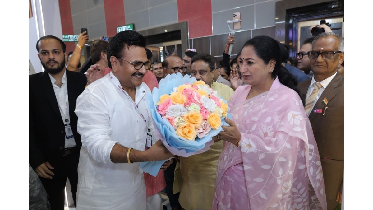 भारतीय व्यापार महोत्सव 2026: अजमेरा फैशन ने सूरत के टेक्सटाइल उद्योग को दिलाया राष्ट्रीय मंच